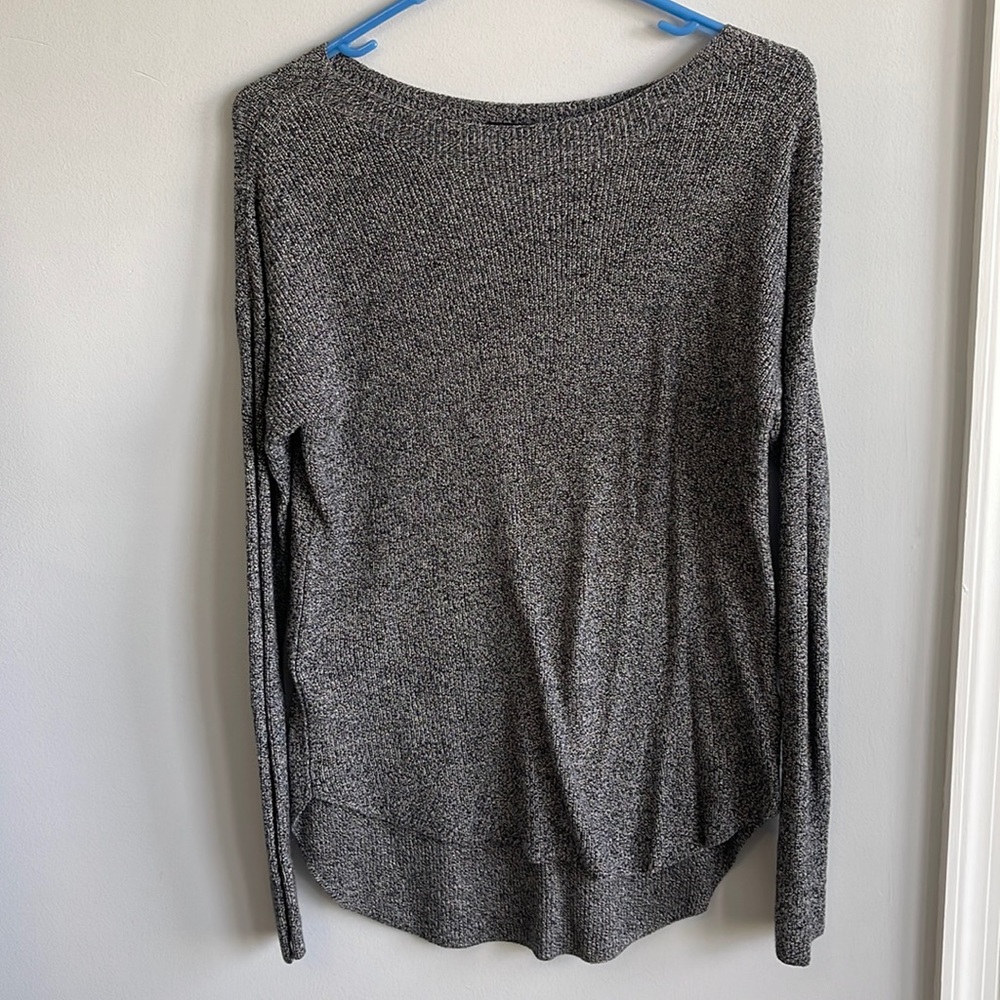 Long grey full sleeves soft sweater. Like NEW.